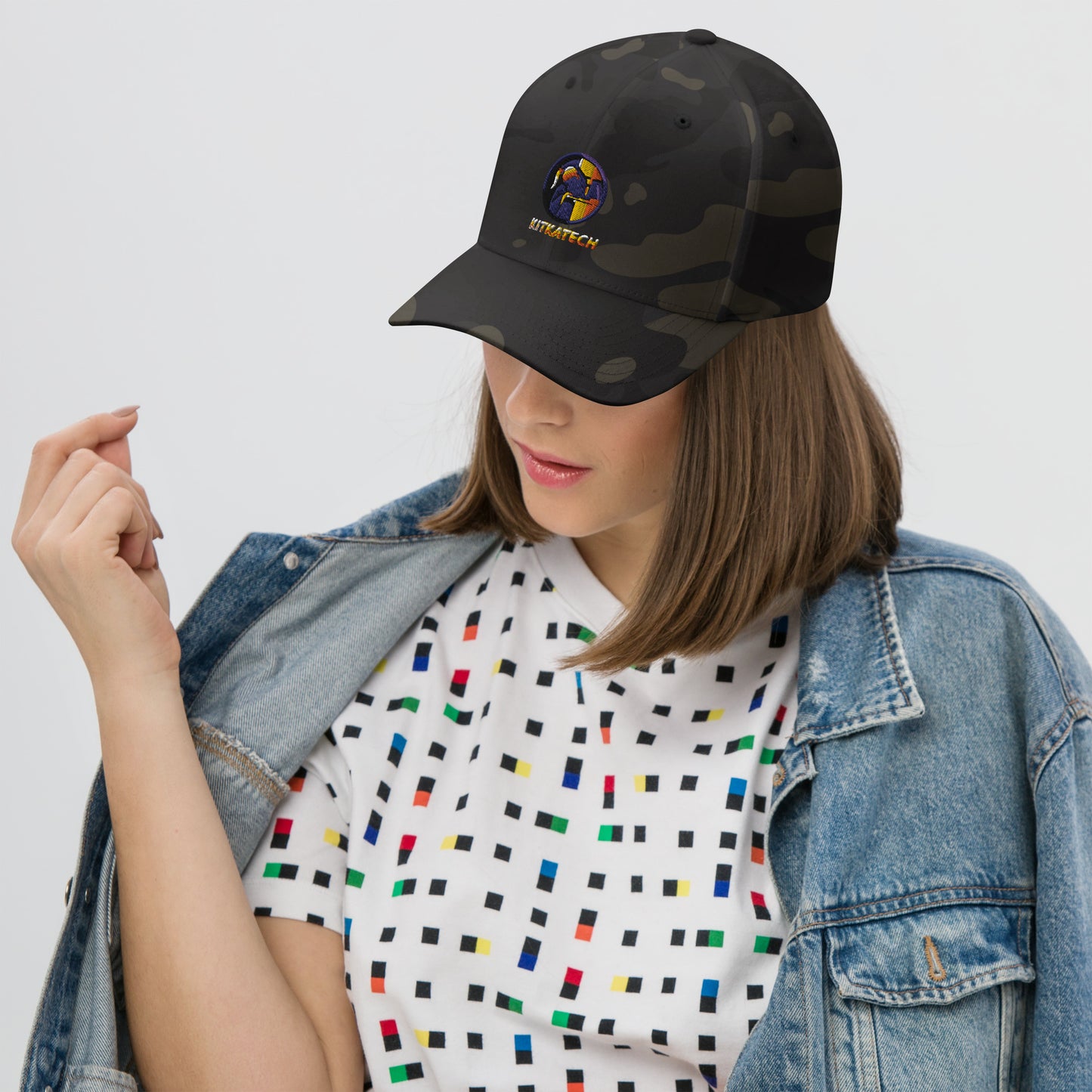 "Kitkatech" dad cap lippis