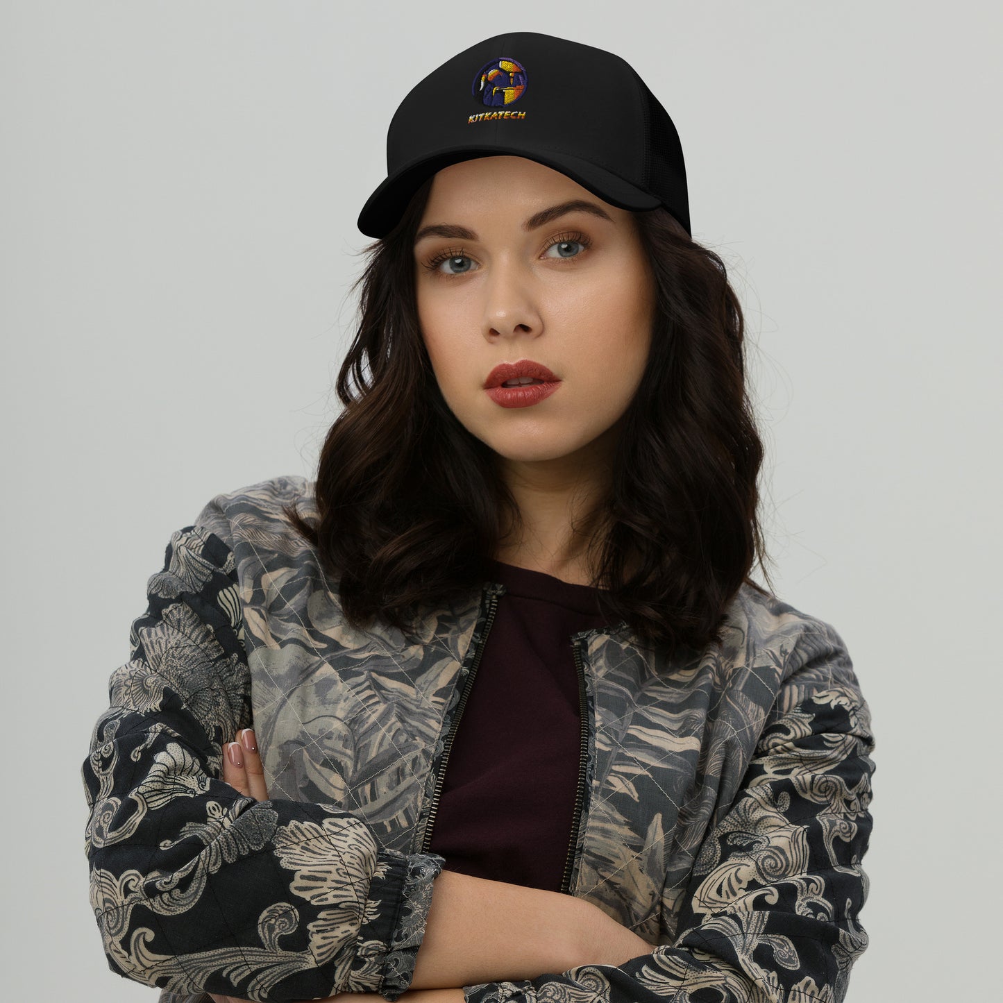 "Kitkatech" trucker lippis