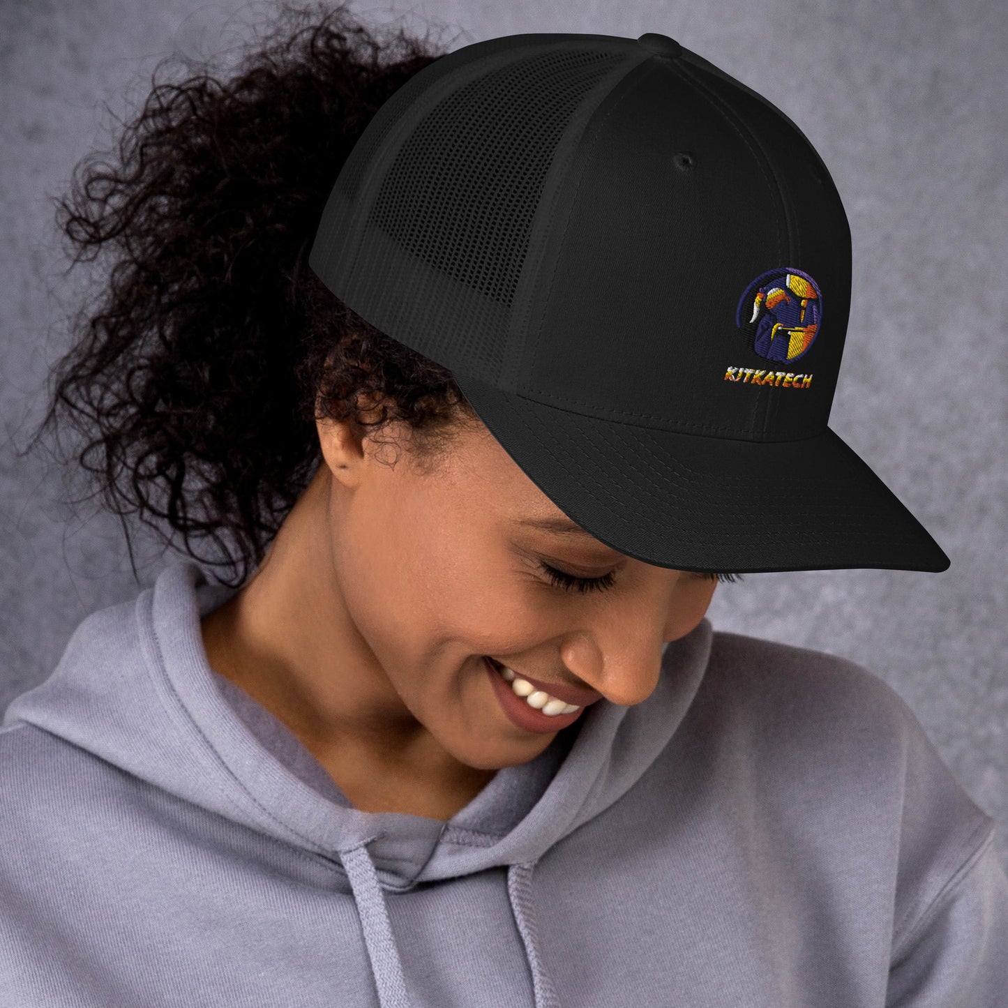 "Kitkatech" trucker lippis