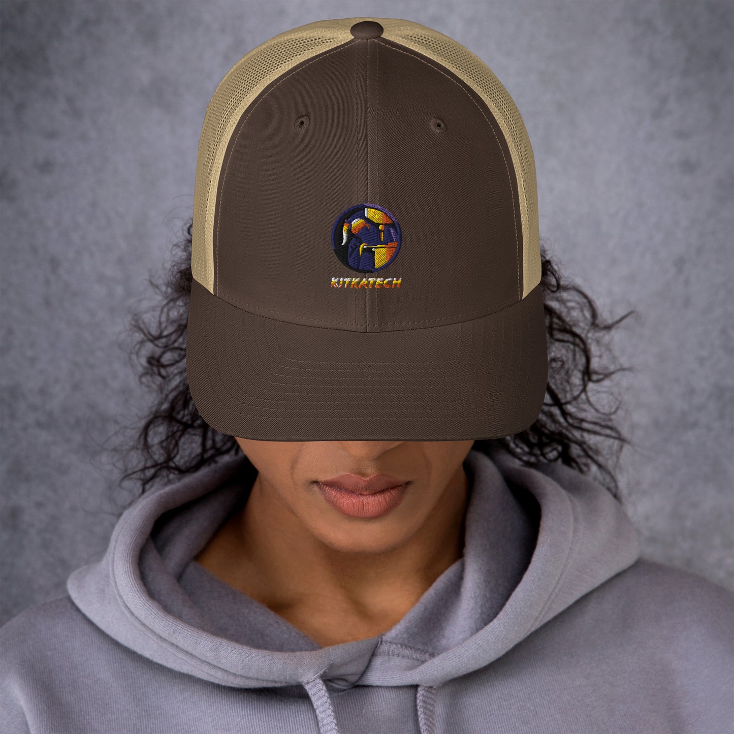 "Kitkatech" trucker lippis