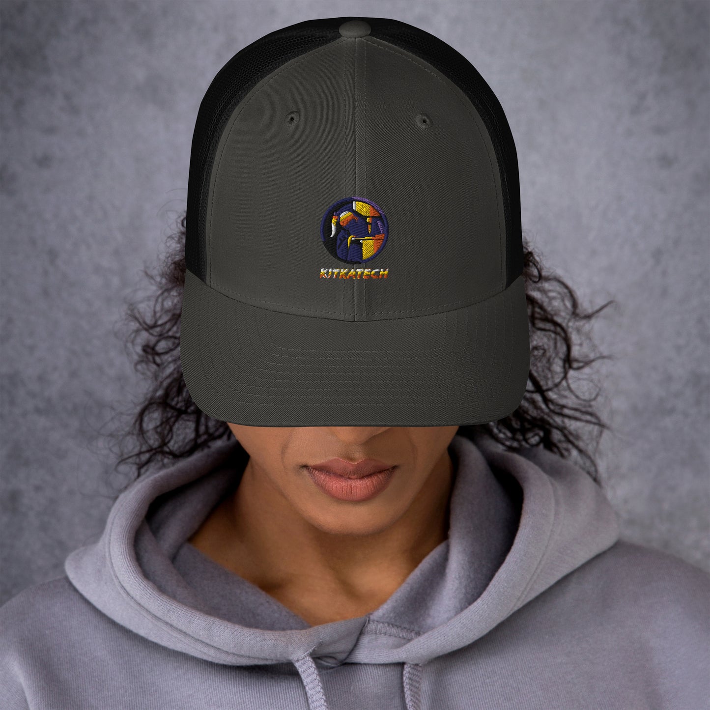 "Kitkatech" trucker lippis