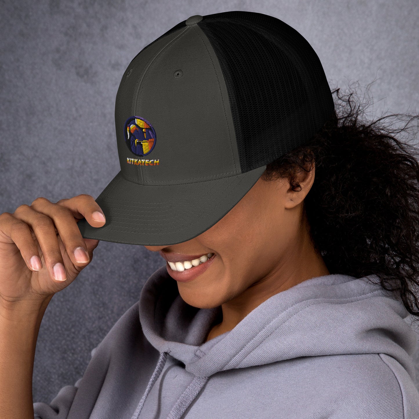 "Kitkatech" trucker lippis