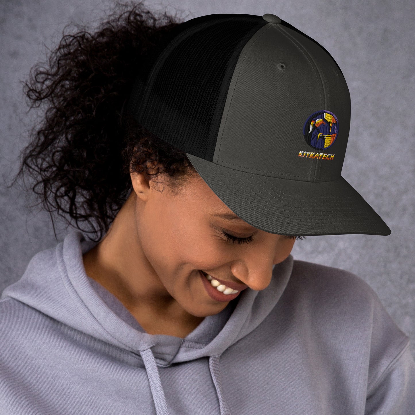 "Kitkatech" trucker lippis