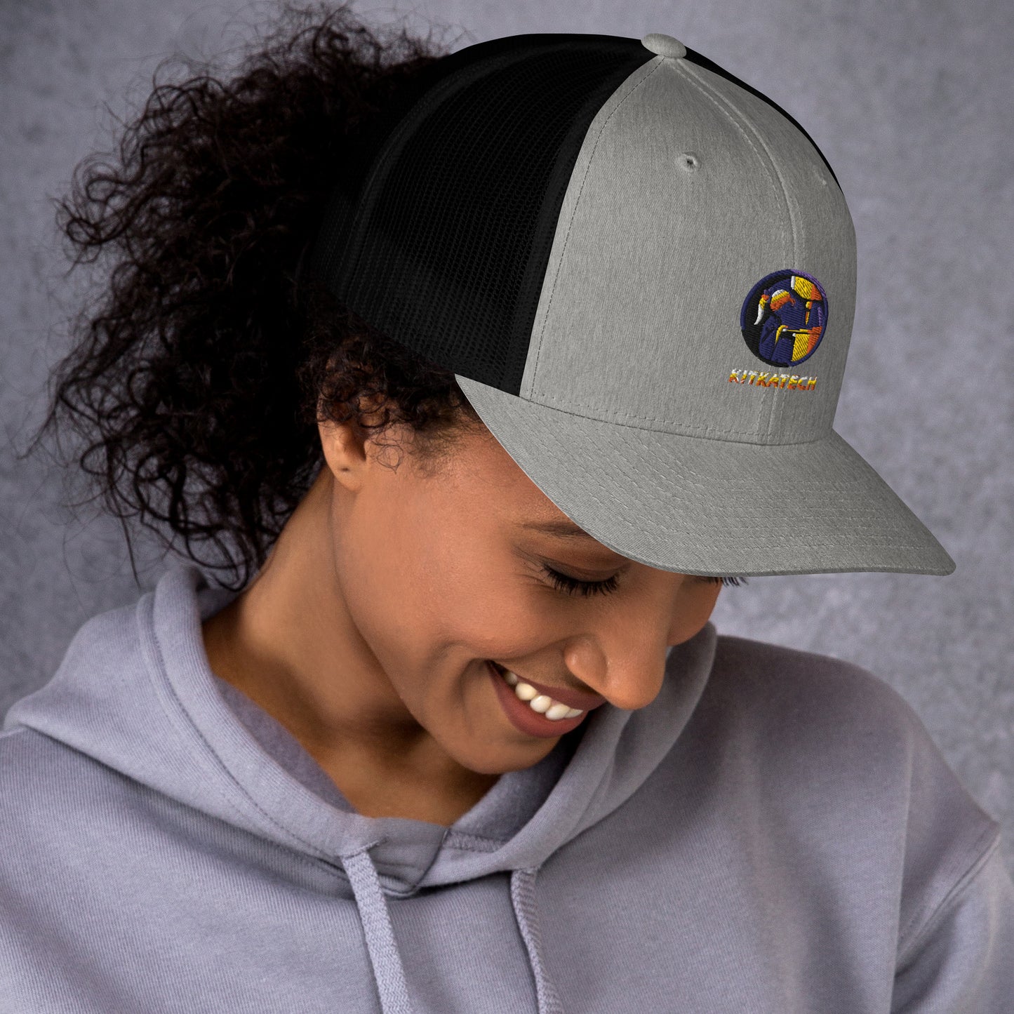"Kitkatech" trucker lippis