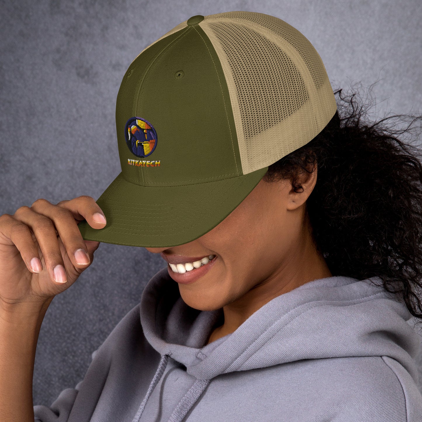 "Kitkatech" trucker lippis