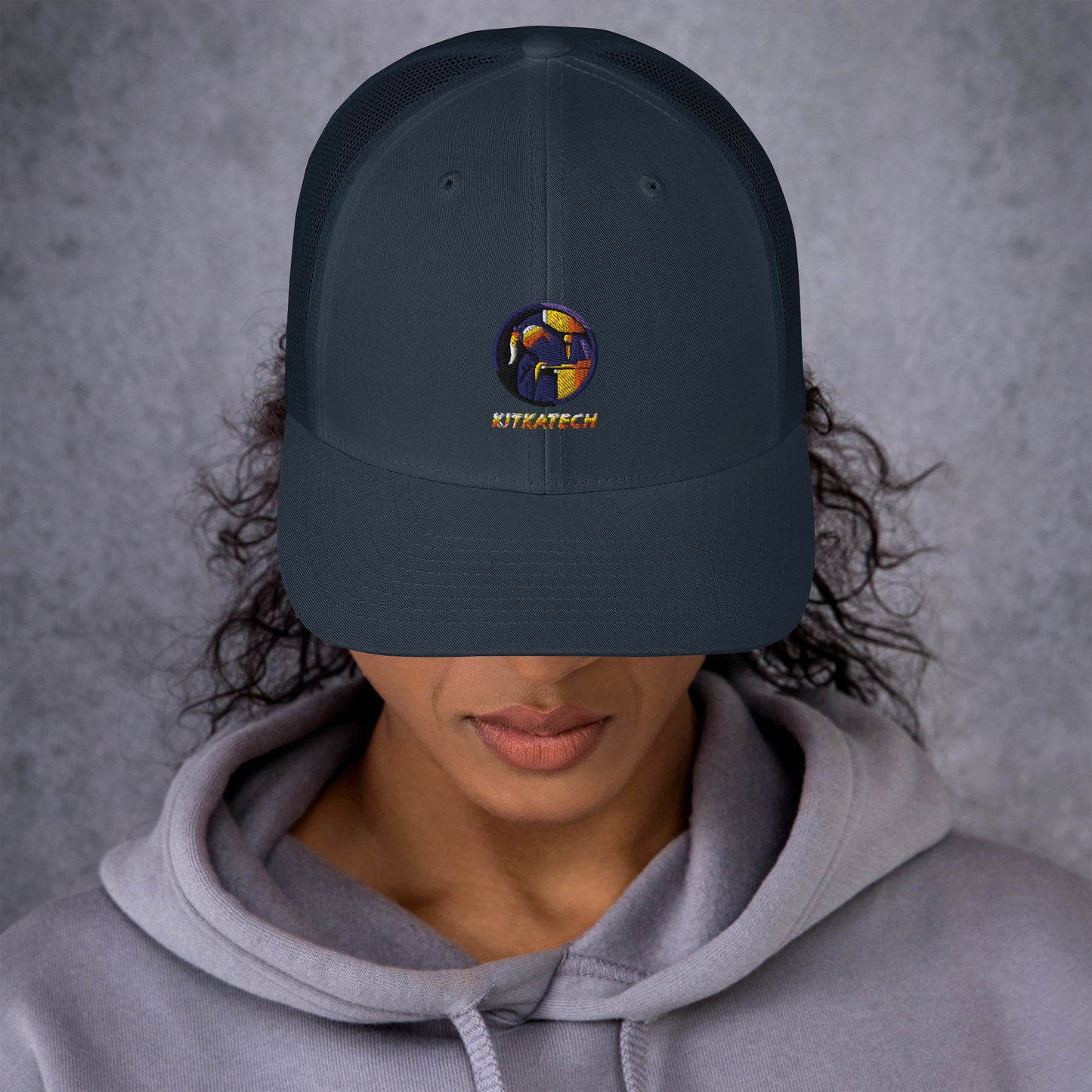 "Kitkatech" trucker lippis