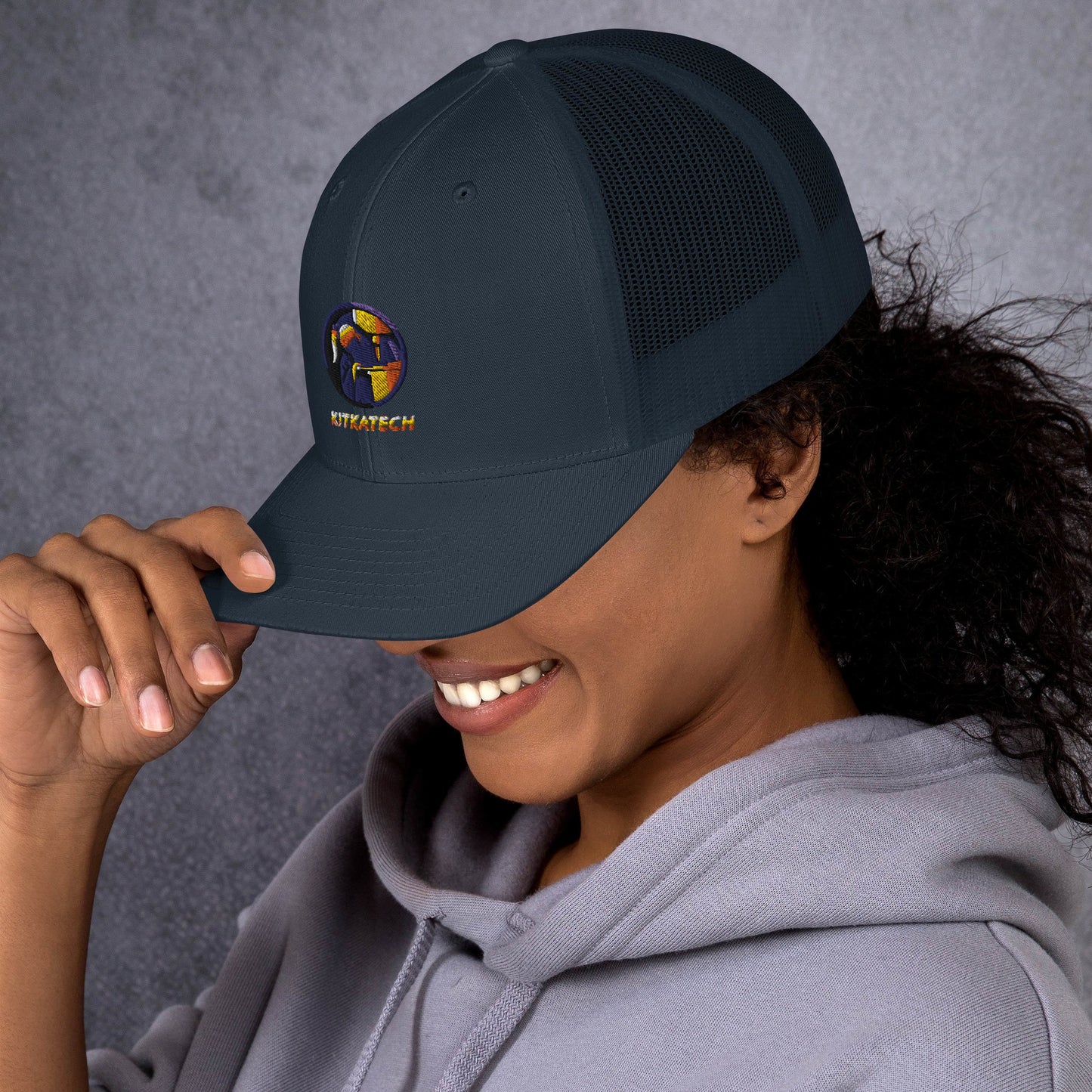 "Kitkatech" trucker lippis