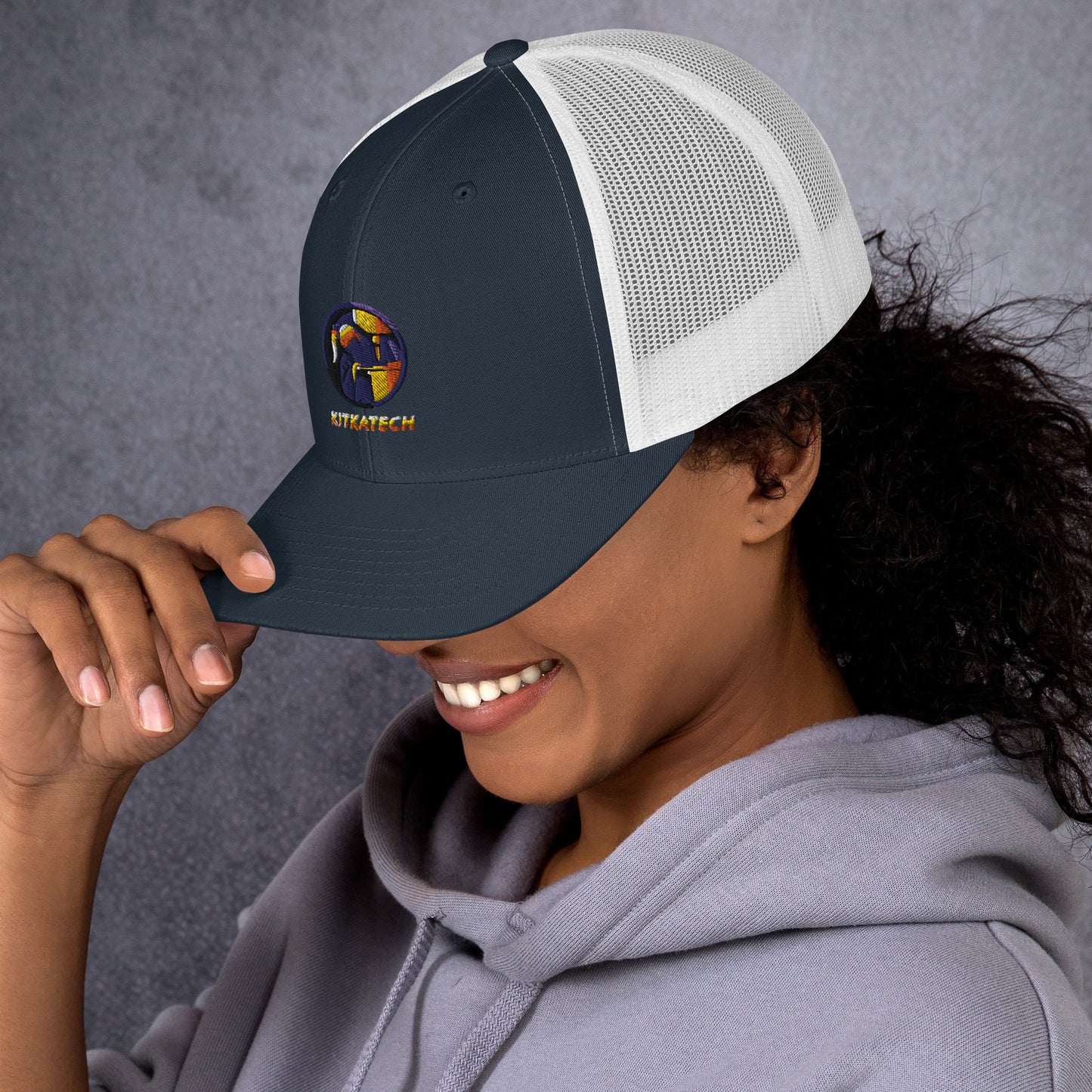"Kitkatech" trucker lippis
