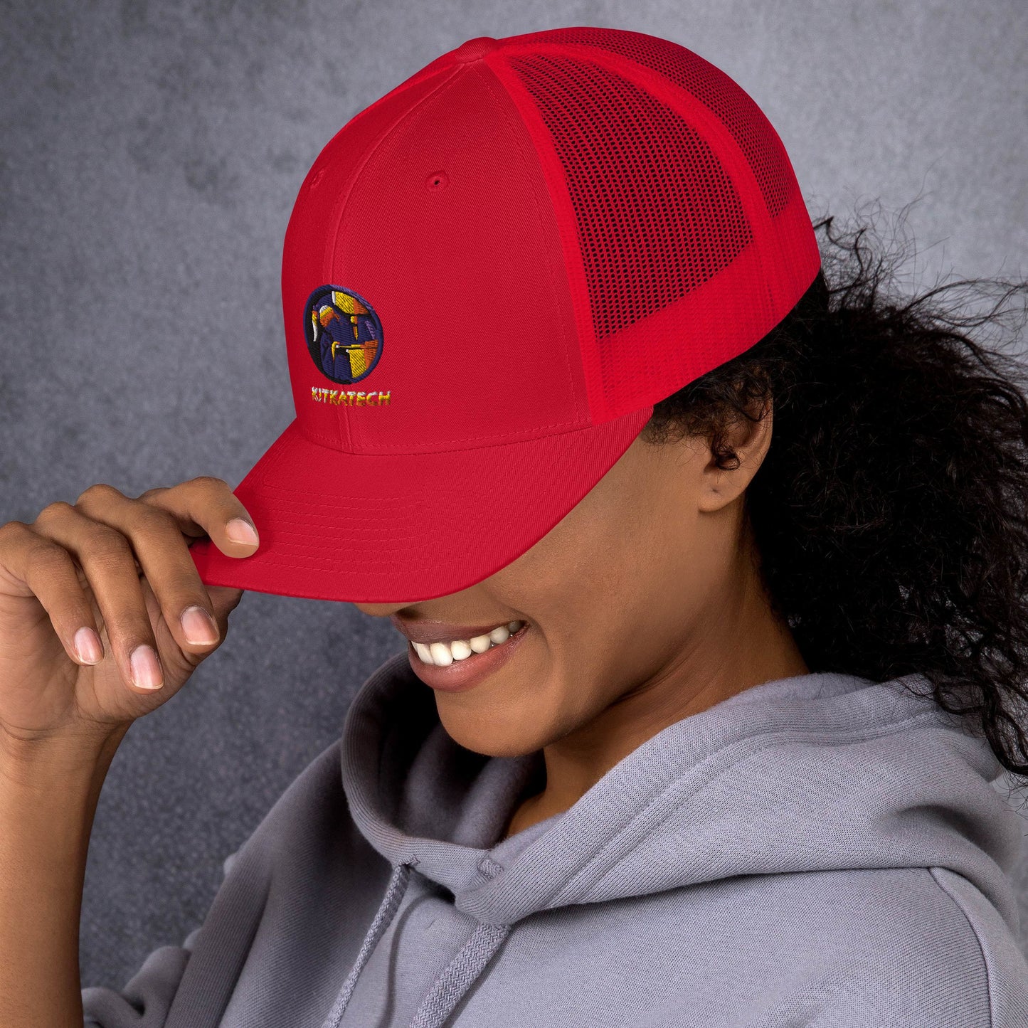 "Kitkatech" trucker lippis
