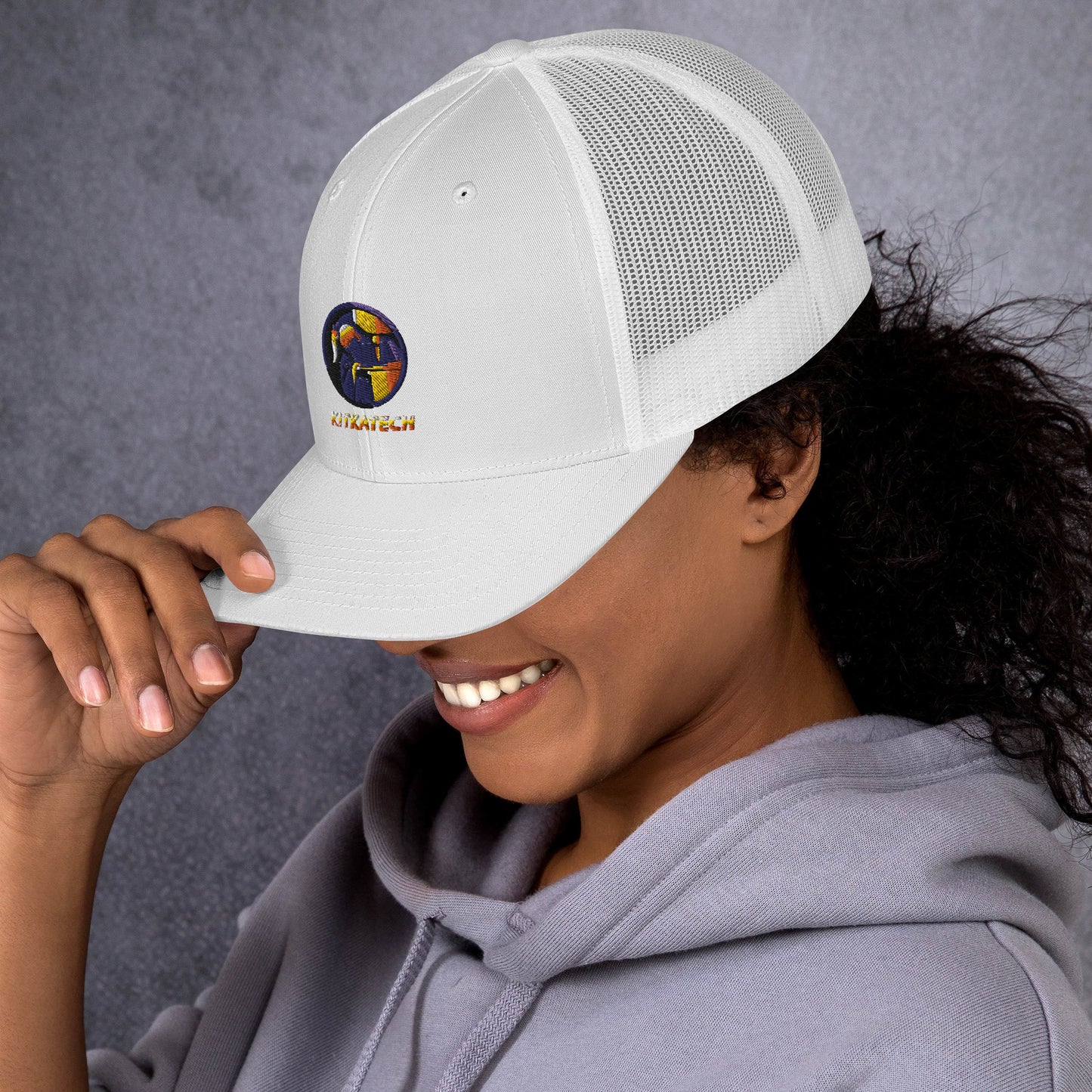 "Kitkatech" trucker lippis