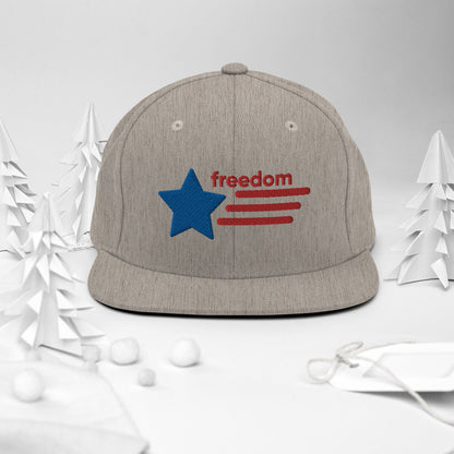"Freedom" snapback lippis