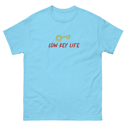 Herren-T-Shirt „Low Key Life“.