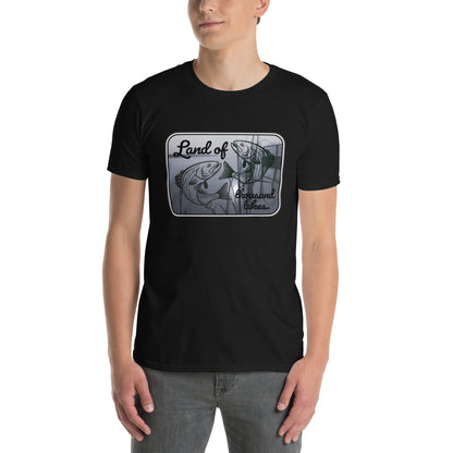 Unisex-T-Shirt „Land der tausend Seen“.