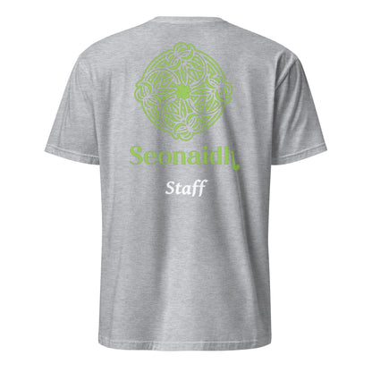 "Staff" unisex t-paita (Seonaidh)