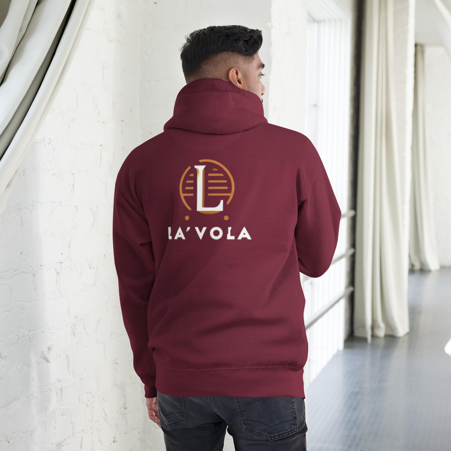 "La'Vola" premium huppari (logo pienellä rinnassa + isolla selässä)